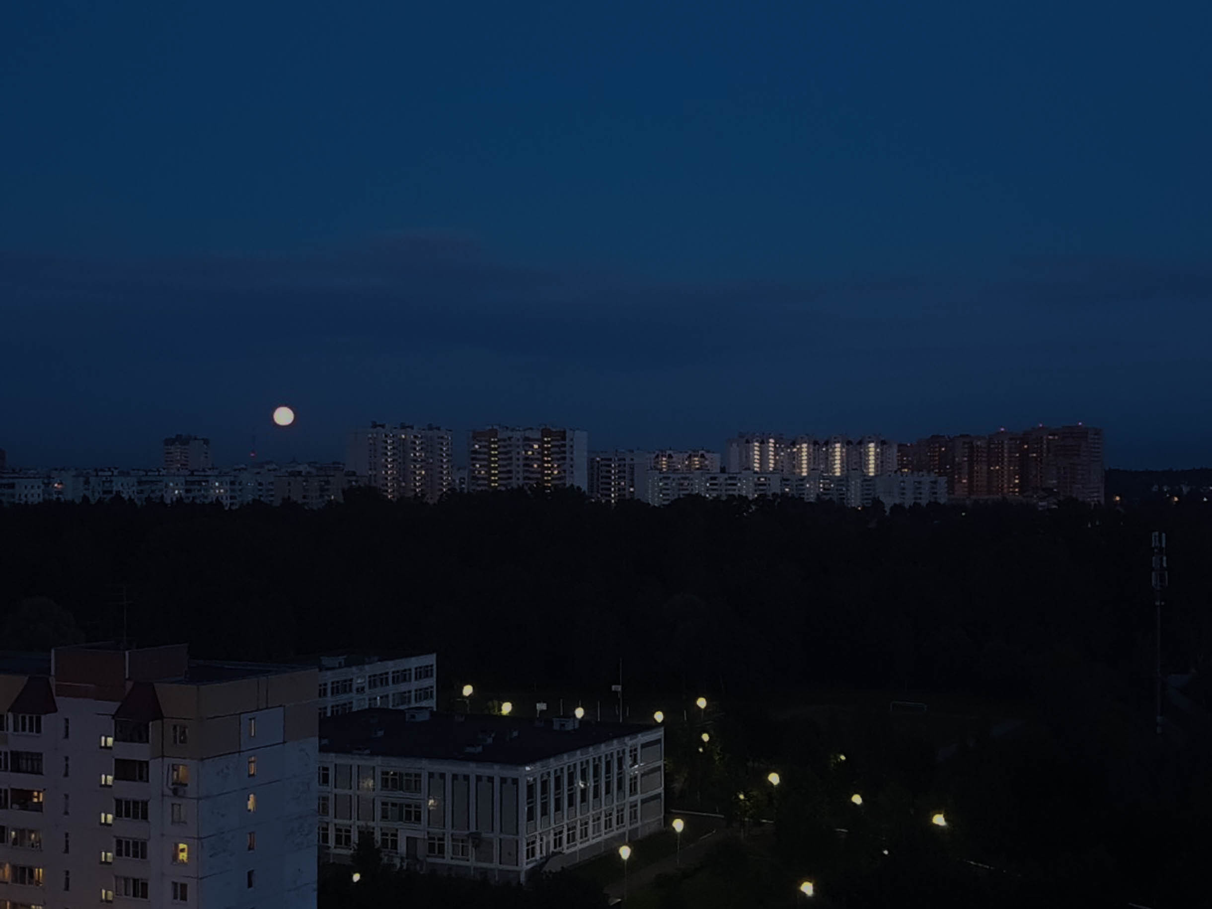 Вечереет