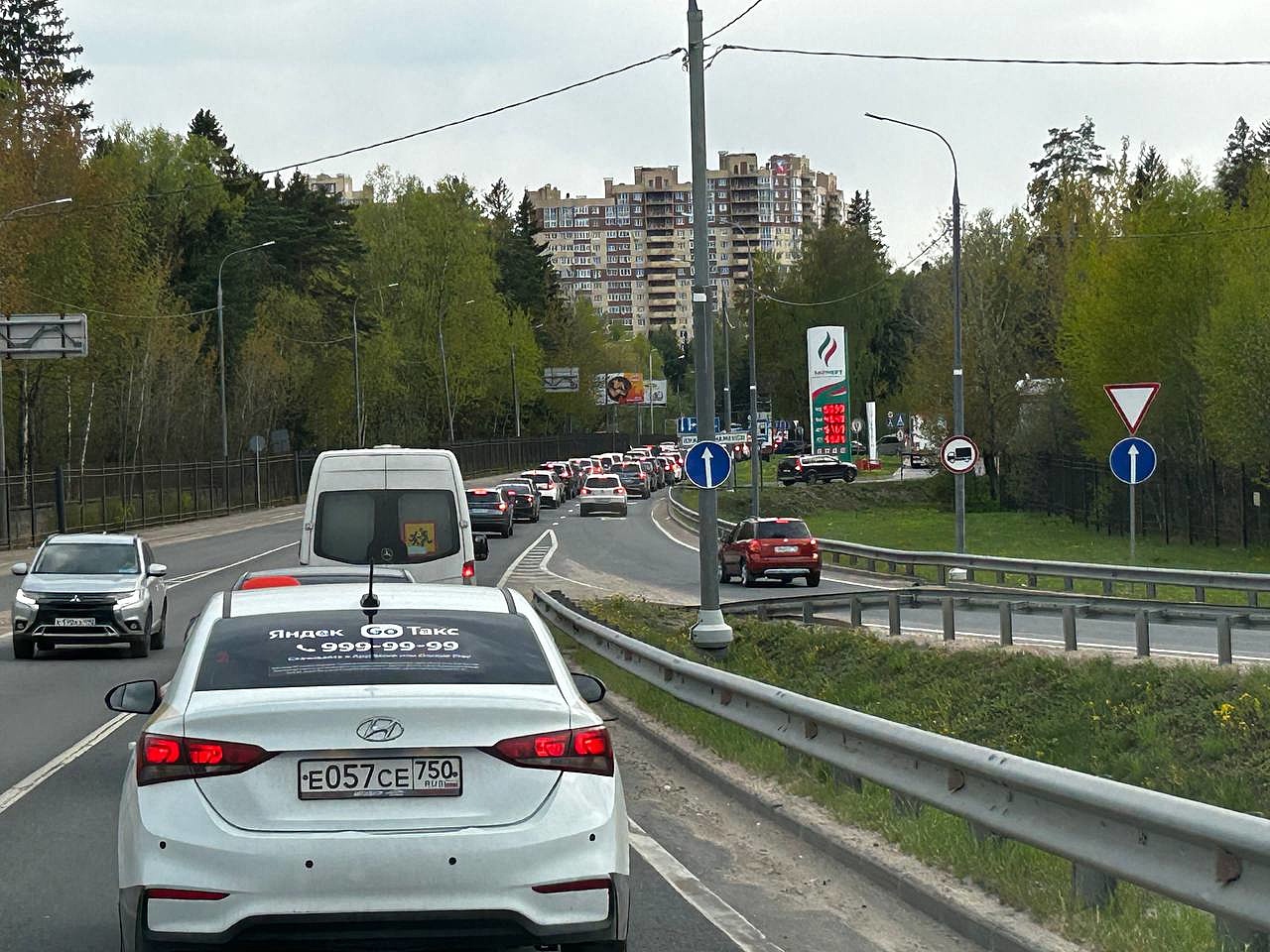 На кепепе немножко стоячок???? Из авточата: t.me/autokrasnoznam