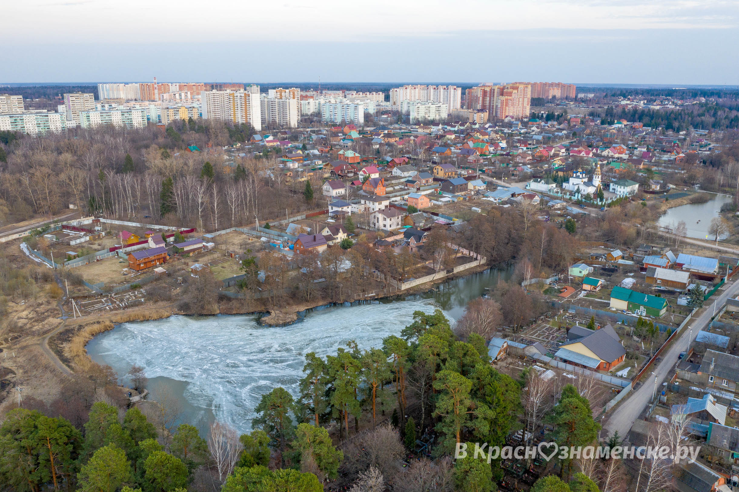 Интересно, откуда такие узоры на озере? — Краснознаменск