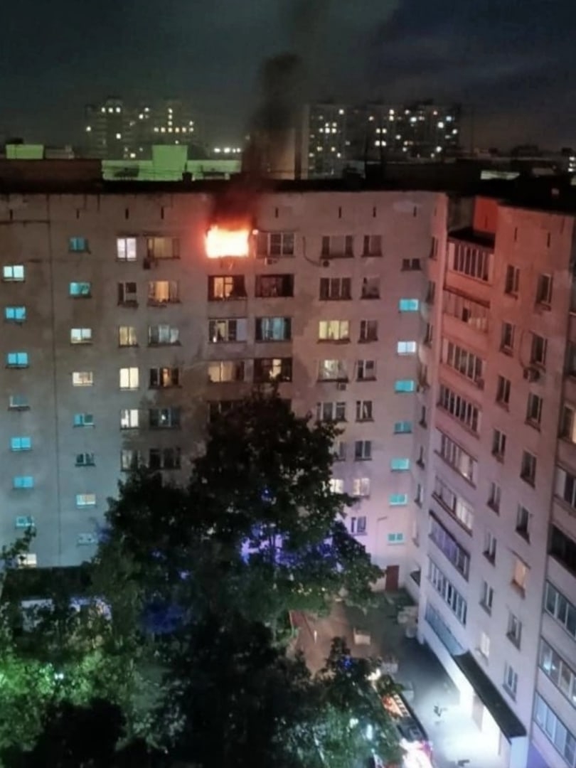Пожар на Краснознаменной 21, 9 этаж Надеюсь все живы!