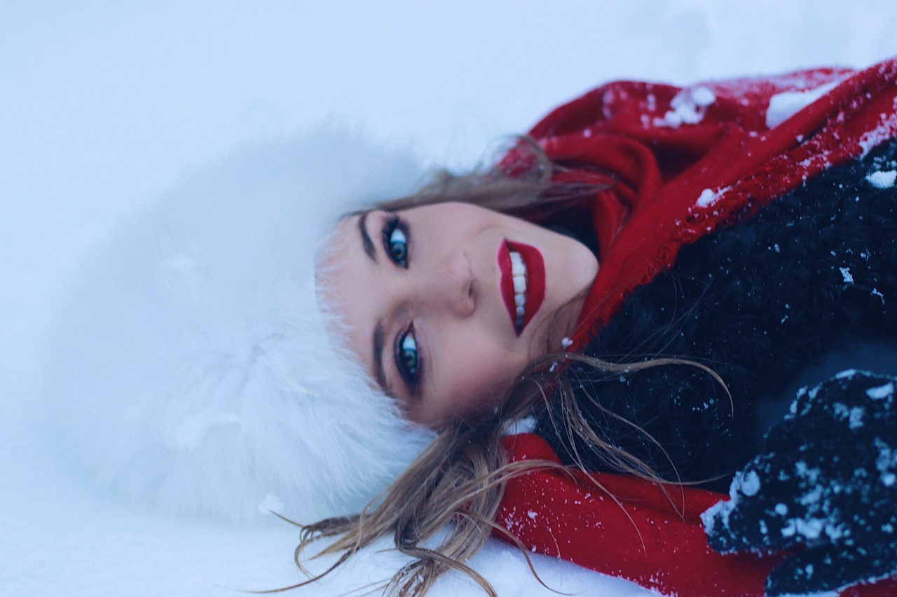 Всех с наступающим Новым годом ! ???? Милые девушки! Успейте за