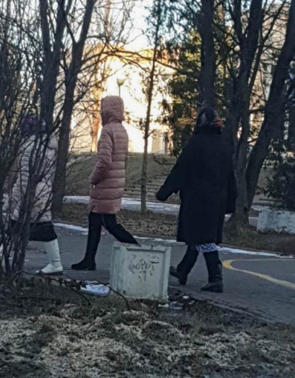 Последние 2 дня в разных концах города наблюдаю группы цыган