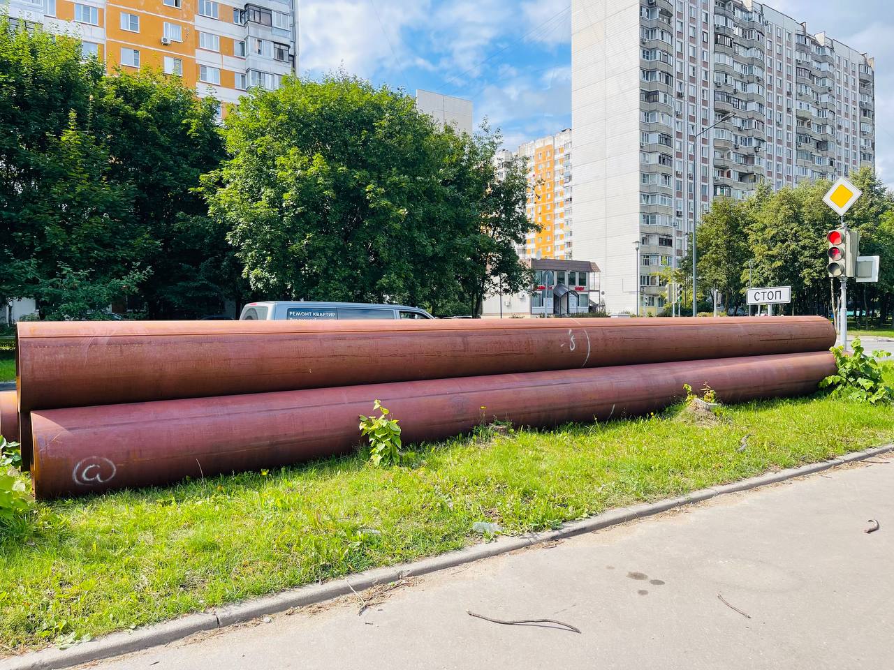 Ура! Привезли новые трубы, скоро начнется укладка теплотрасс