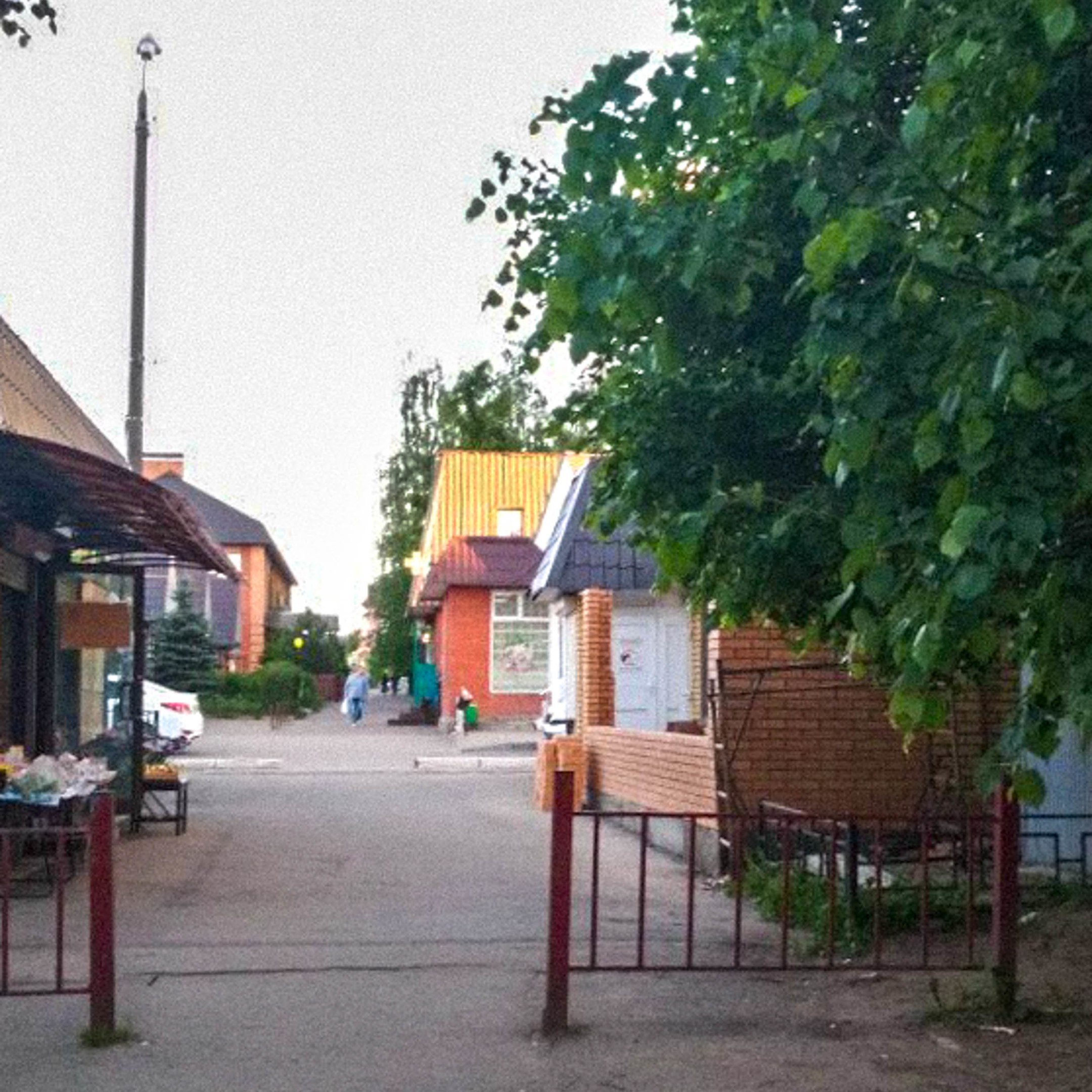 Улица у рынка на Победе, станет ещё чутка уже. Архитектору К