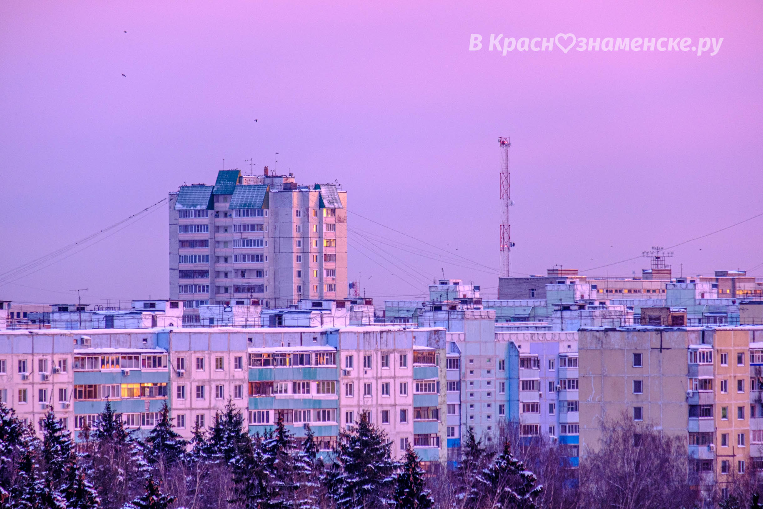 Розовый закат, тает в облаках, Уходящий день, покидает нас. — Краснознаменск