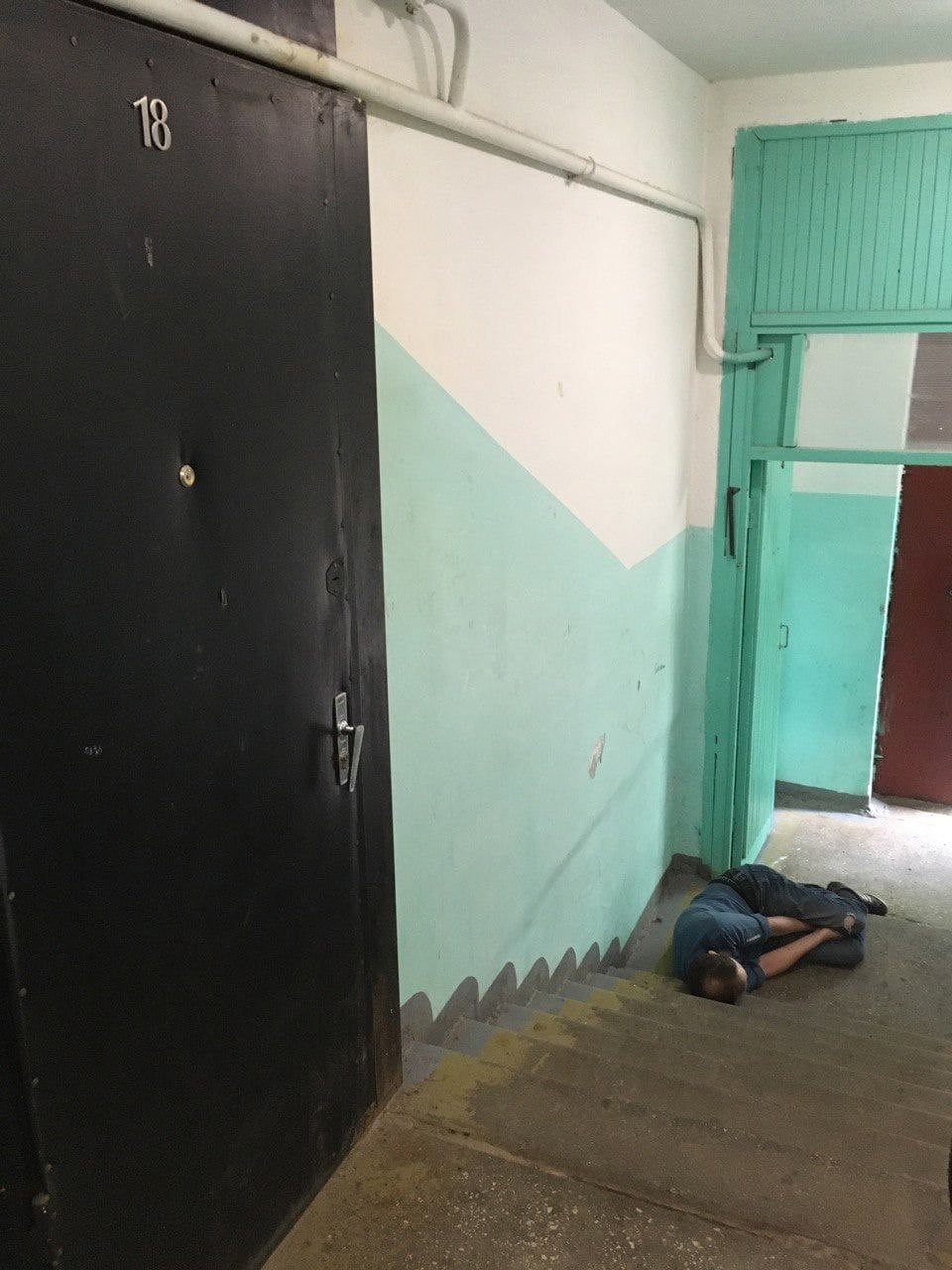 На Комсомольской 1, переодически отдыхают не комсомольцы =(