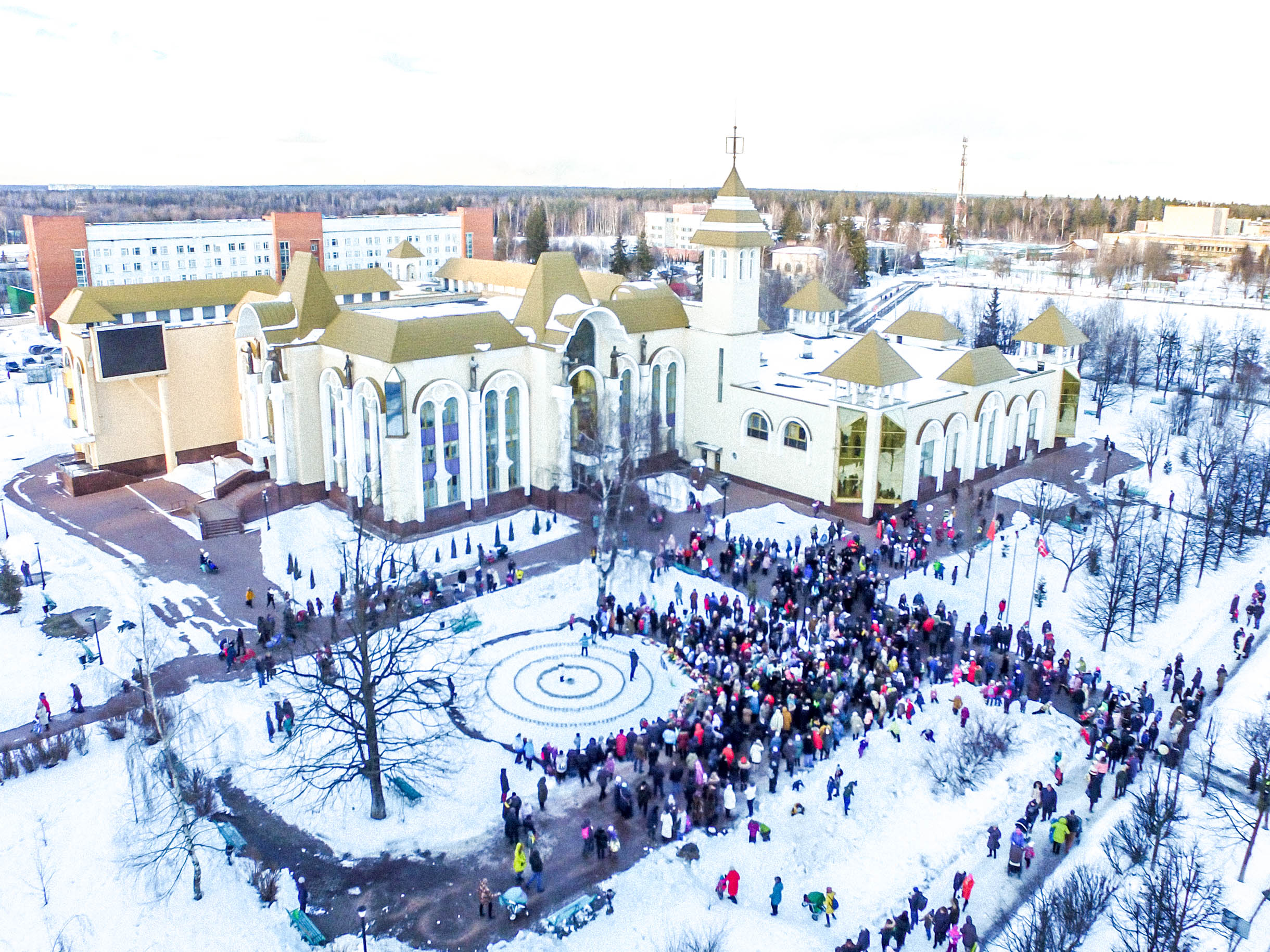 Фото пресс-секретаря Главы

и сектора информационной политики